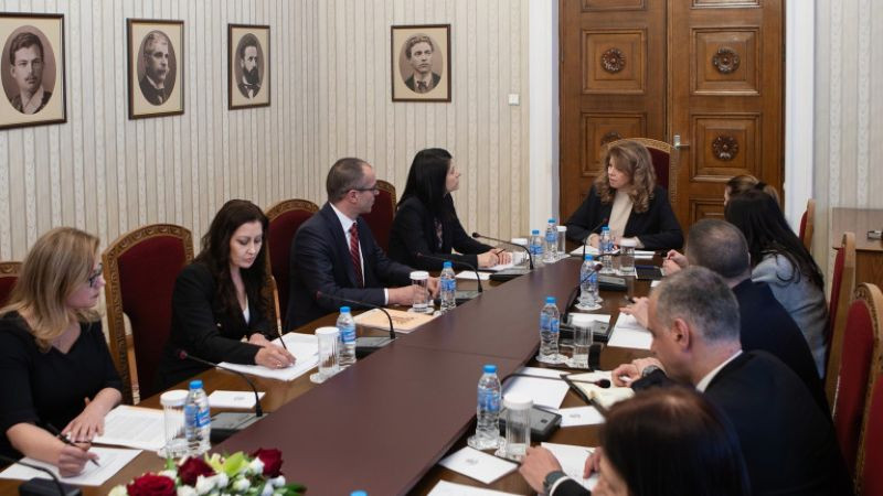 Йотова: Има нужда от контрол върху ръста на цените и качеството на храните преди Великден